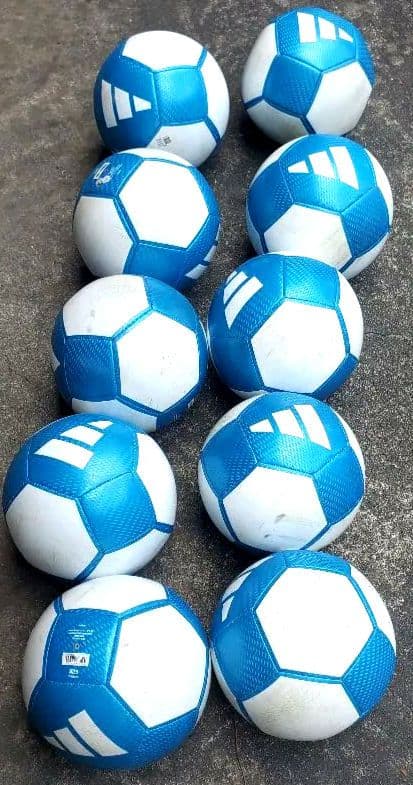 アディダス サッカーボール10個セット 5号 30000円購入→8880円！