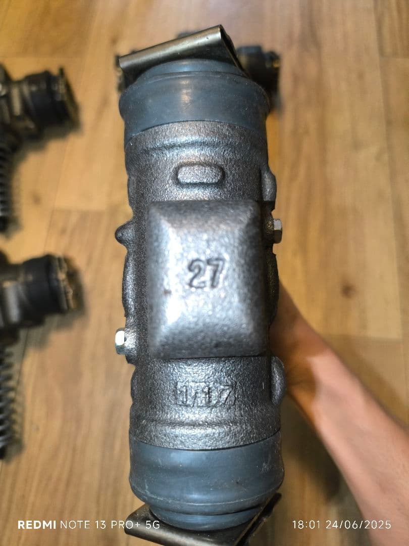 日野純正エキスパンダー4個セット