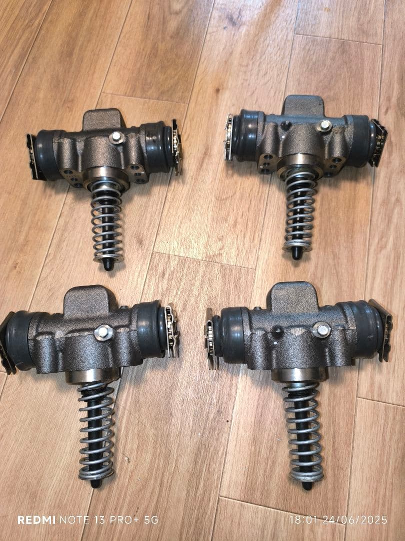 日野純正エキスパンダー4個セット