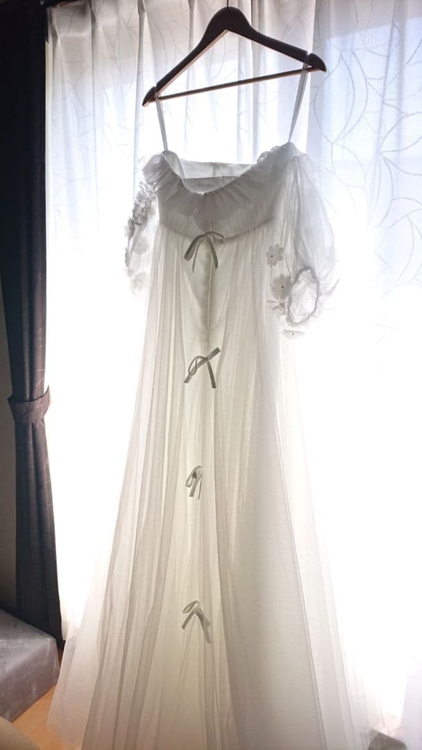 フラワー袖ウェディングドレス エンパイア（マタニティ対応）