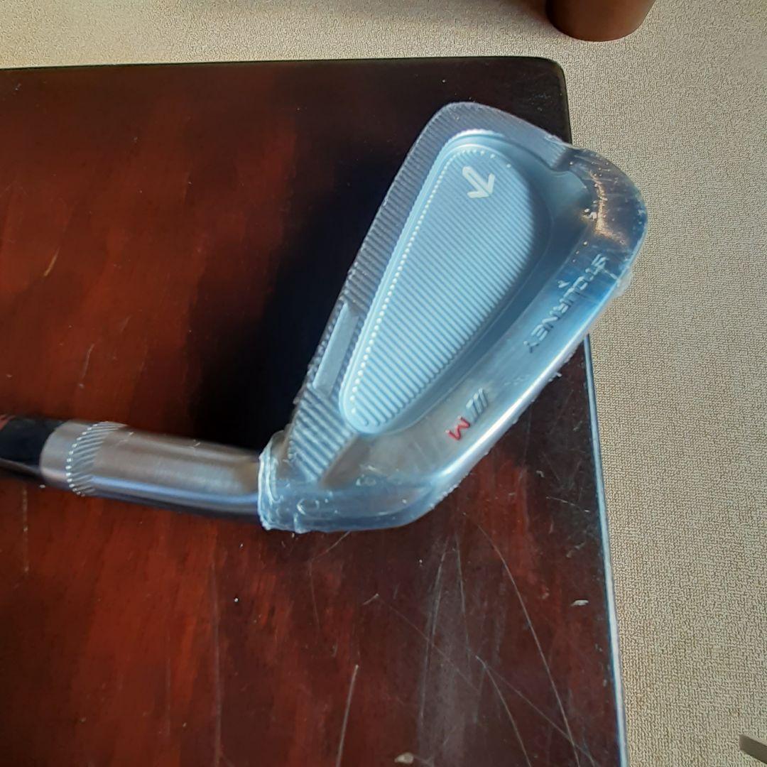 新品未使用マグレガーのキャビティアイアンセットの出品です。