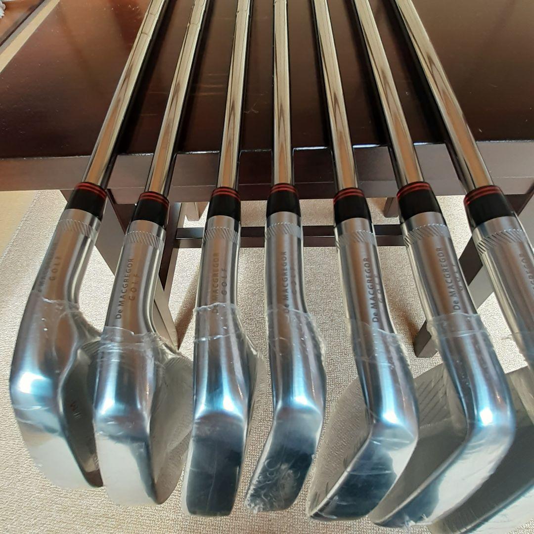 新品未使用マグレガーのキャビティアイアンセットの出品です。