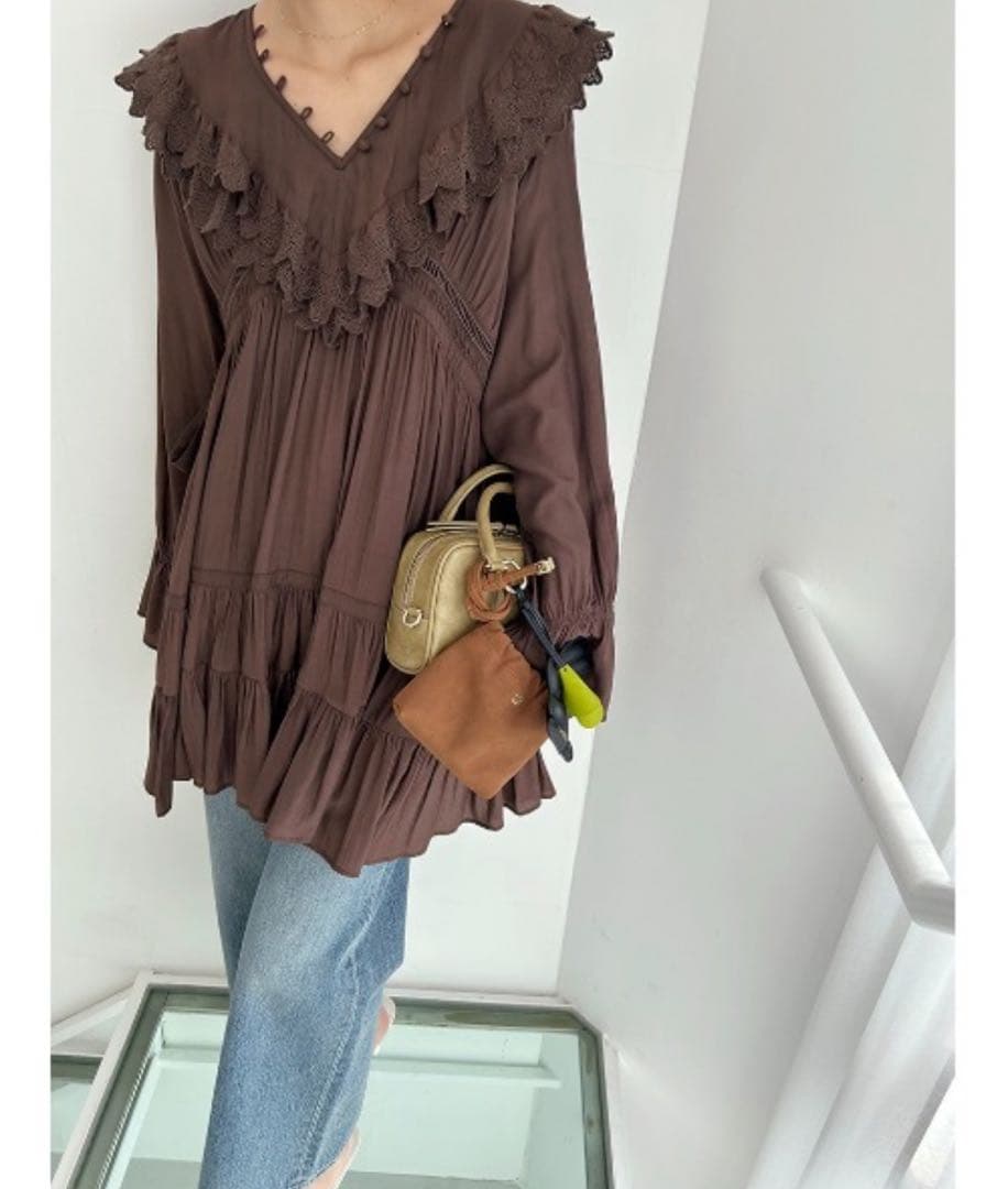 【未使用】コットンライクラッフルカラーチュニック/SNIDEL