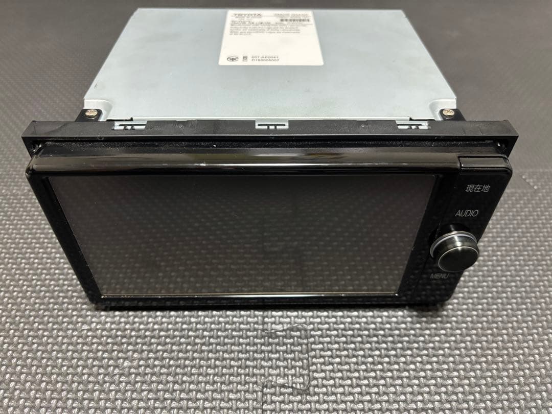 カーナビ　NSZT-W66T