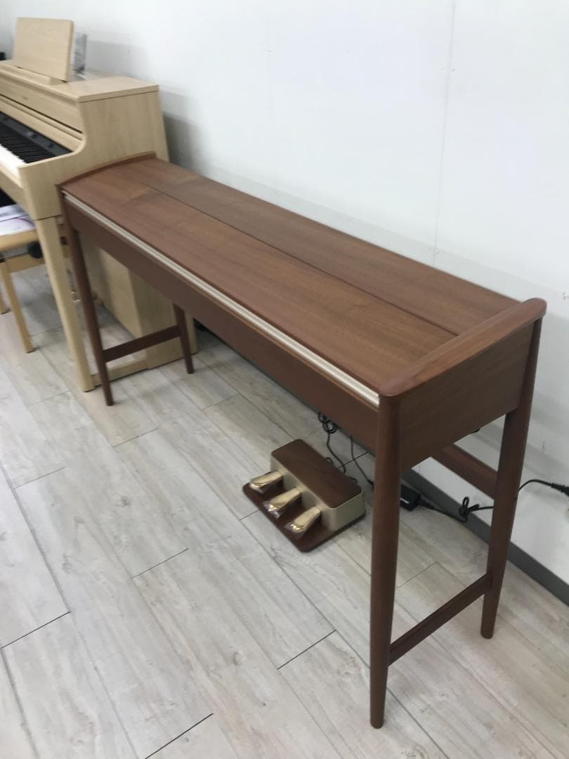 ★71321【電子ピアノ】ROLAND　KF10　19年製