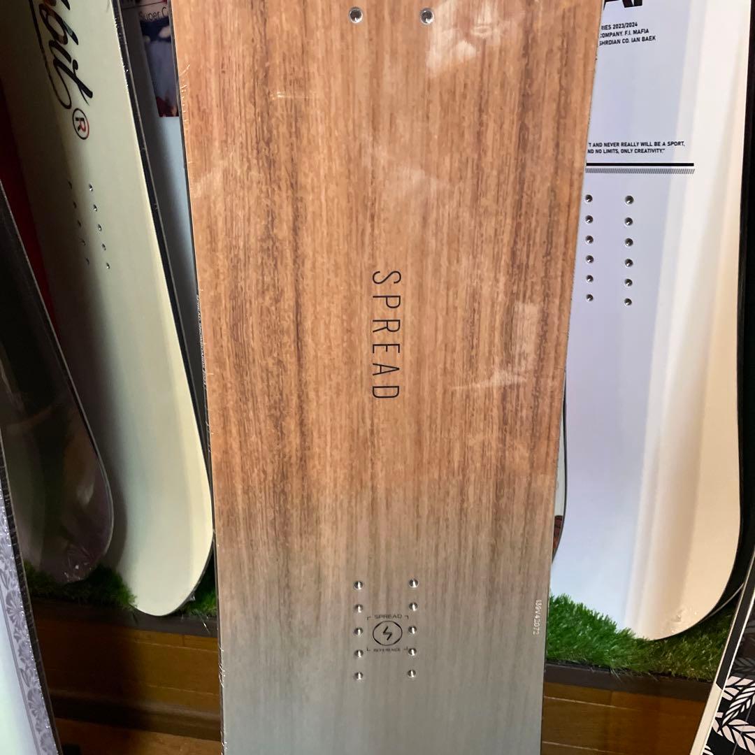 【送料無料】スプレッド SPREAD スノーボード 板 レディース LTV