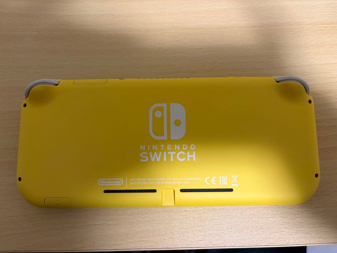中古　Nintendo Switch Lite イエロー