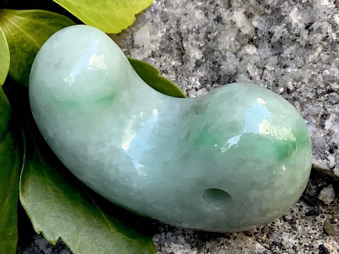 ✳摩訶不思議な幸運の勾玉　特大サイズ‼️ 御守りの糸魚川翡翠　最後の1個　鑑別書付