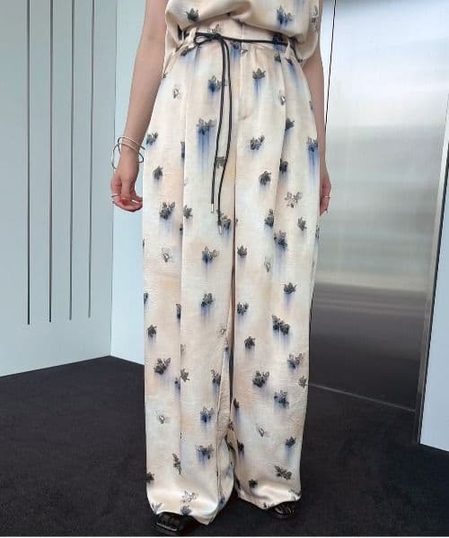 パンツ AmeriVINTAGE CLARA SATIN TUCK PANTS