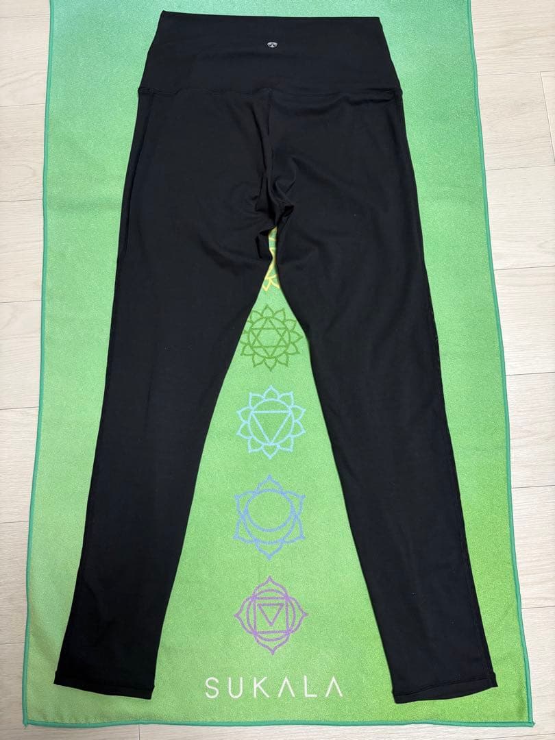 【SUKALA】 キャミソールとレギンスのセットアップ Lサイズ