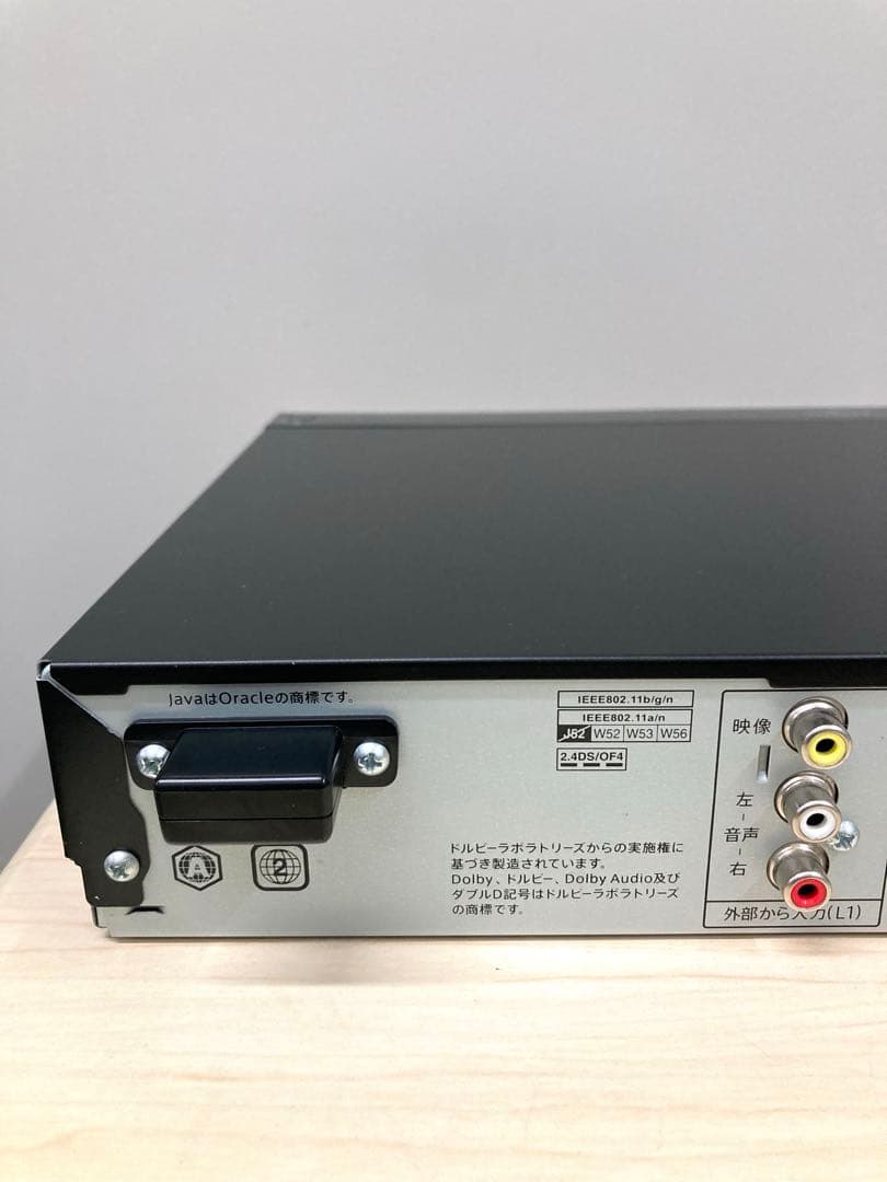 めっちゃ綺麗　1TB３チューナー シャープ　AQUOS BD-T 1800