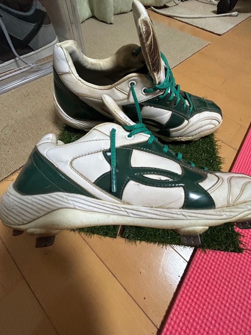 大学野球　スパイク　アンダーアーマー　28cm