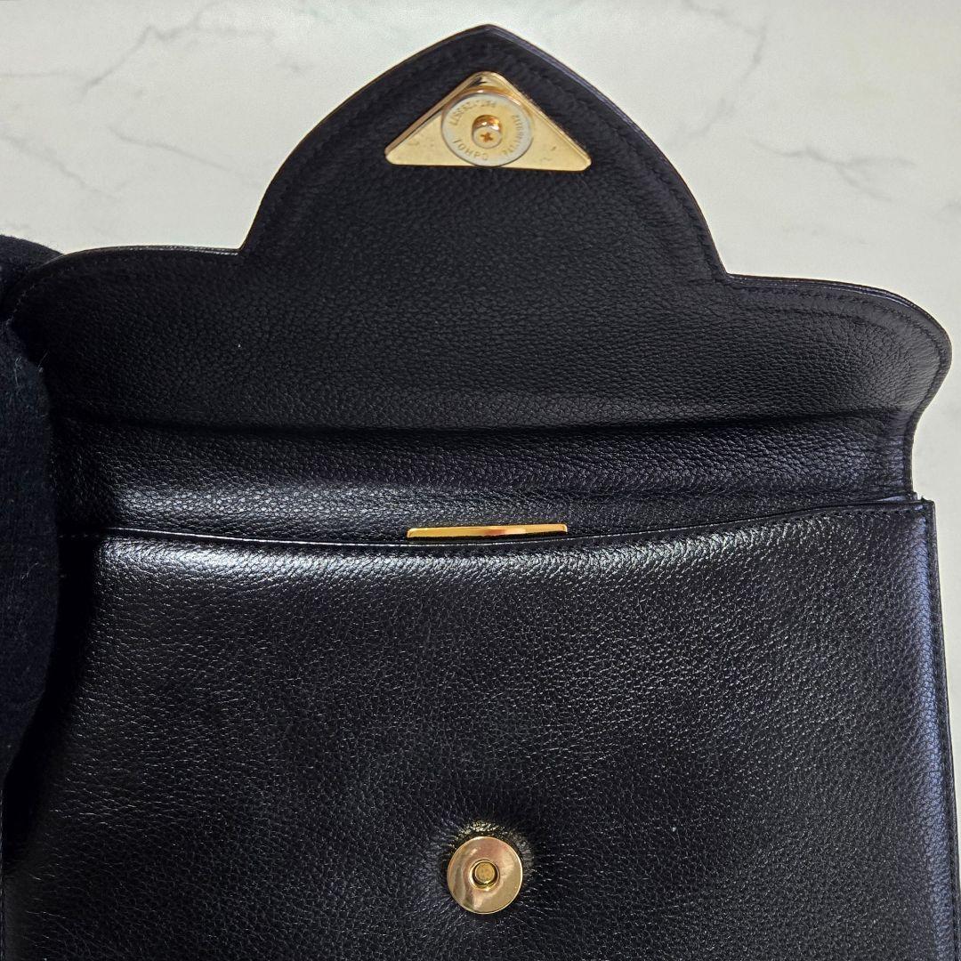 ✨美品✨イヴサンローラン YSL クラッチバッグ レザー 金具 三角プレート