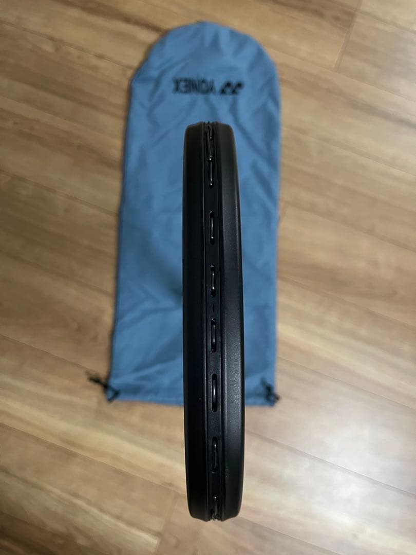 【美品】ヨネックス　ボルトレイジ8V プレミアムカスタムフィット