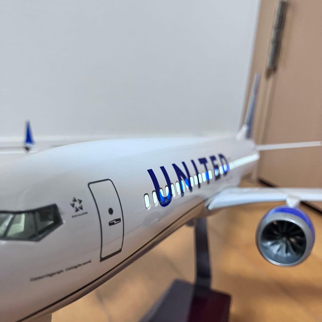 ユナイテッド航空　模型　デスクトップモデル