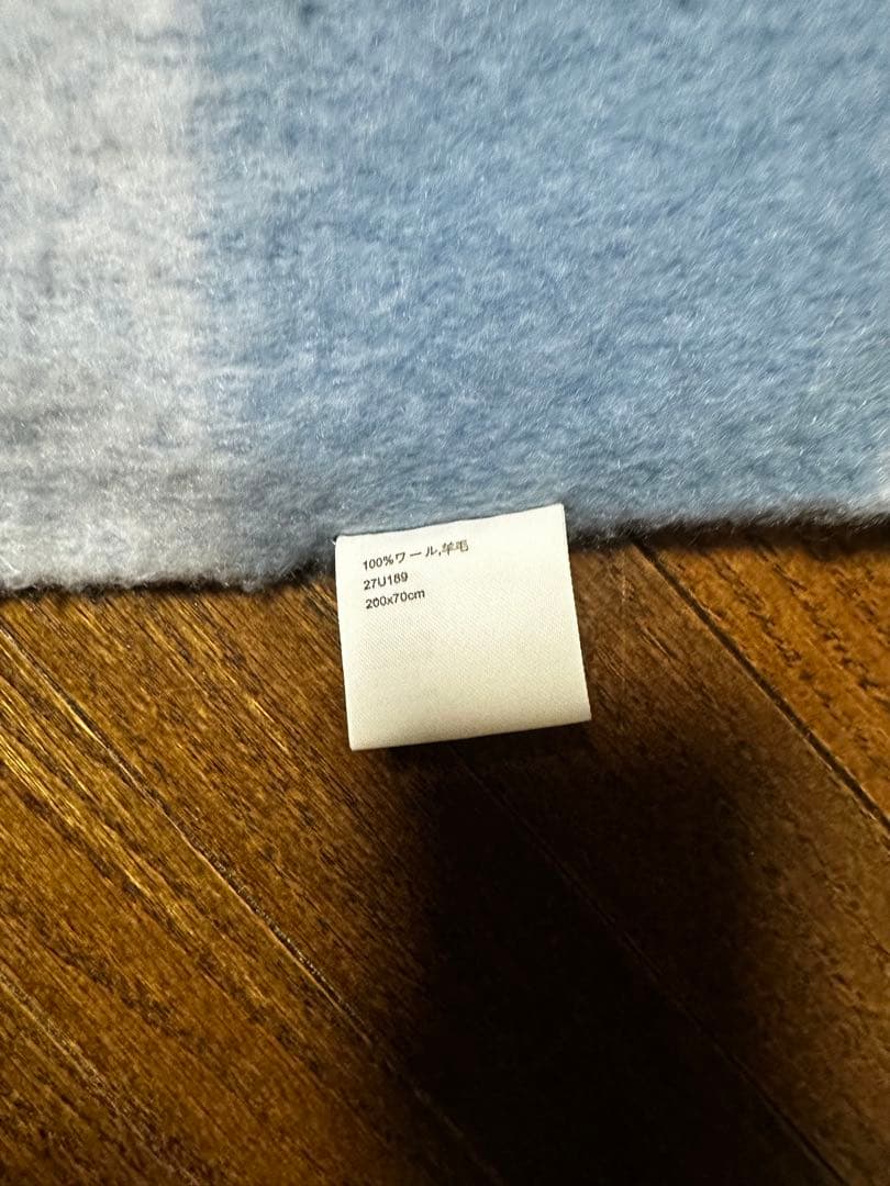 Acne Studios ウールマフラー 青と白のチェック