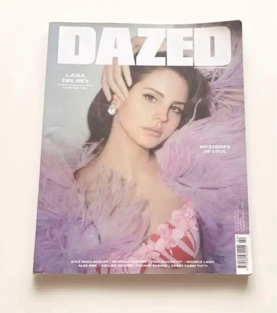 女性情報誌 Dazed Magazine