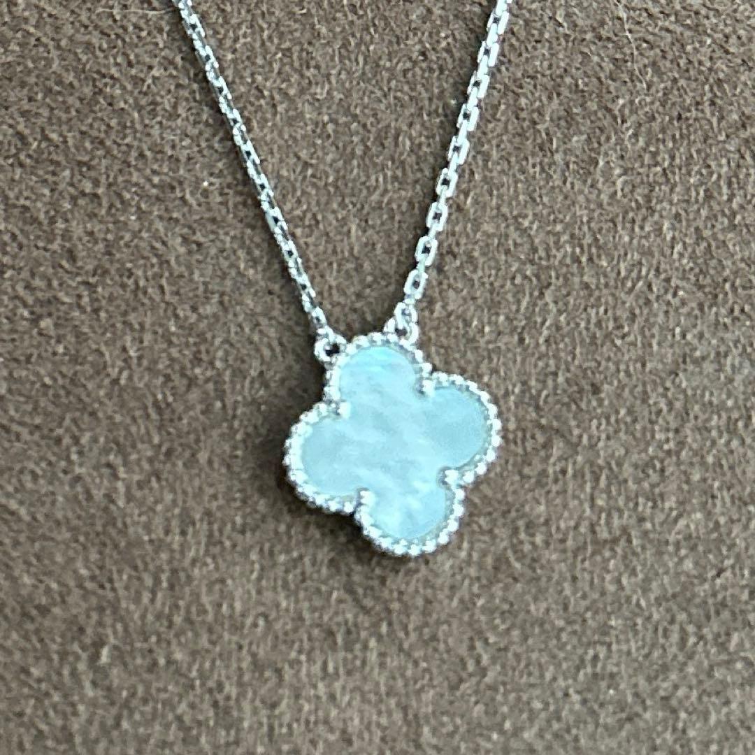 ヴァンクリフアンドアーヴェル　ヴィンテージアレハンブラ　ホワイトマザーパール