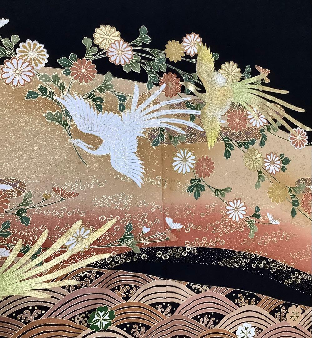 正絹黒留袖　作家物　駒刺繍　飛鳥流水草花文　⑦( 訪問着、紬、袋帯なども出品)