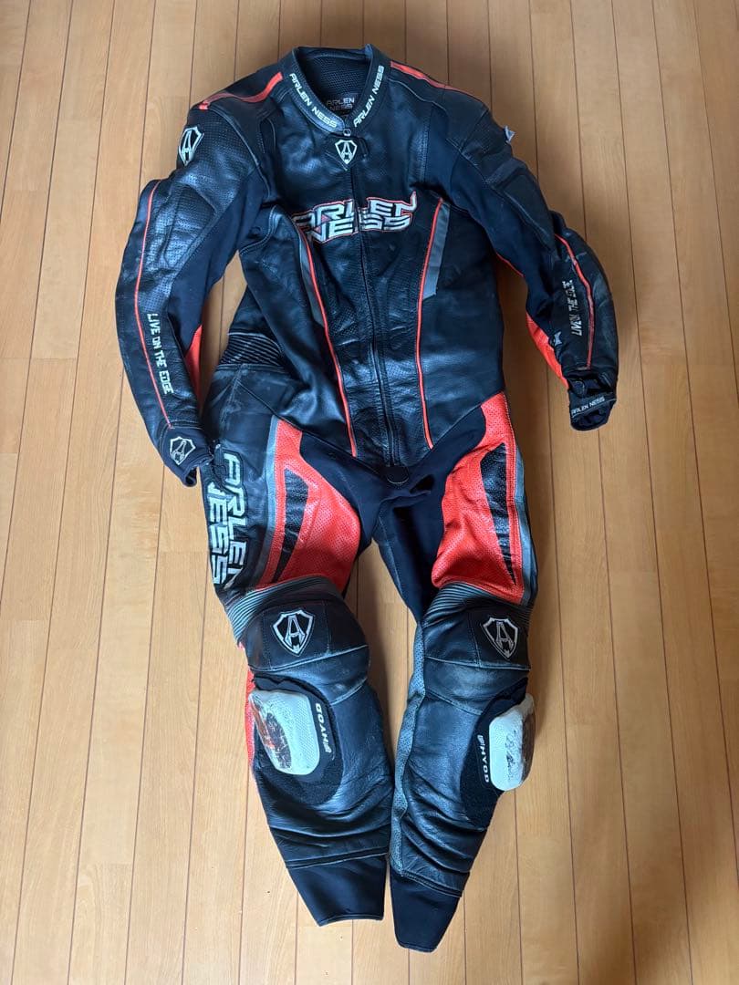 ARLEN NESS MFJ規格革ツナギ 黒/赤