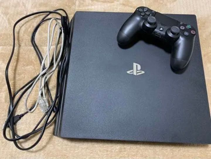 PlayStation®4 ジェット・ブラック 1TB ドラクエ11付き