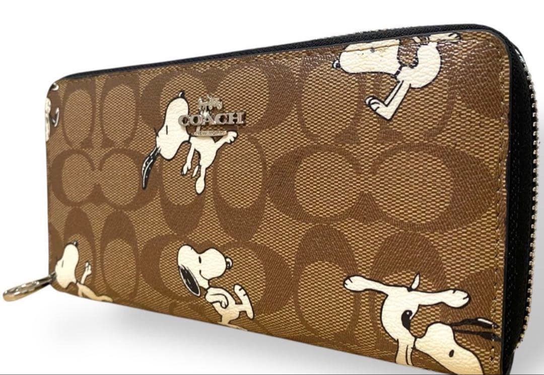 新品✨COACH スヌーピー 長財布 ラウンドファスナー