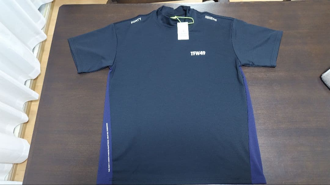 新品未使用　売切れ商品　TFW49 機能性シャツ ネイビー/パープル