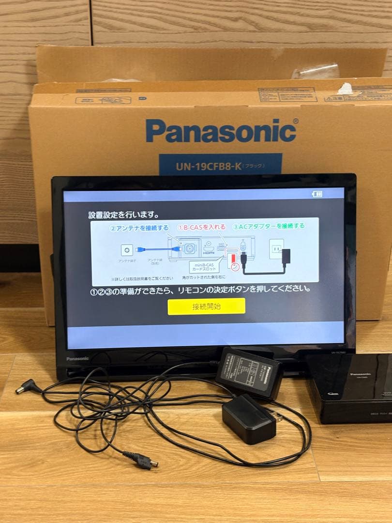 Panasonic プライベートビエラ　UN-19CF88-K
