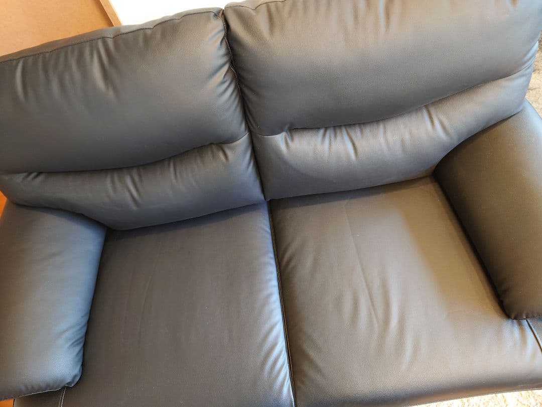 ニトリ　2人用合成皮革ソファ　(Nシールドキャッツ3 BK)　こばやん