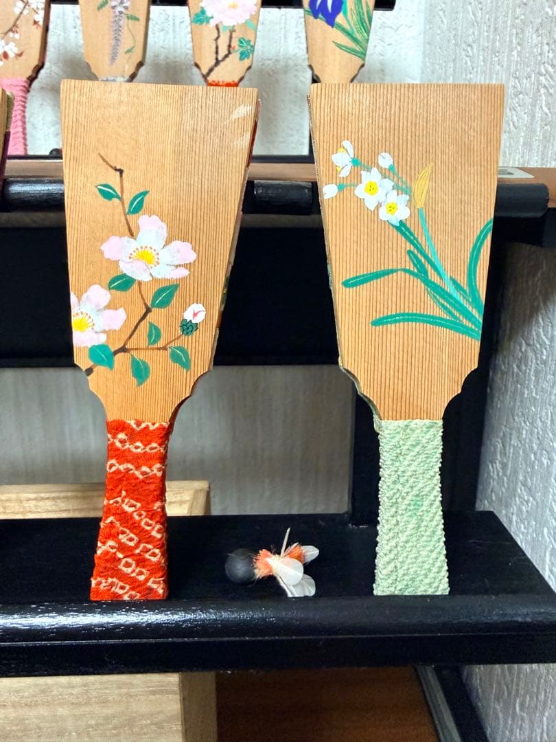 ちりめん細工 羽子板 12か月セット 季節の花 十二ヶ月 縁起物 飾り台、羽付き