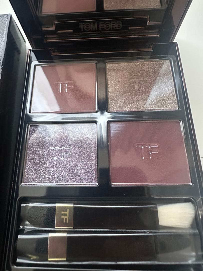 TOM FORD トムフォード　アイカラークォード01S　メタリックモーブ