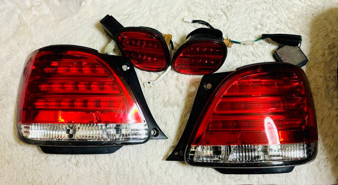 16アリスト　社外テールランプ LED