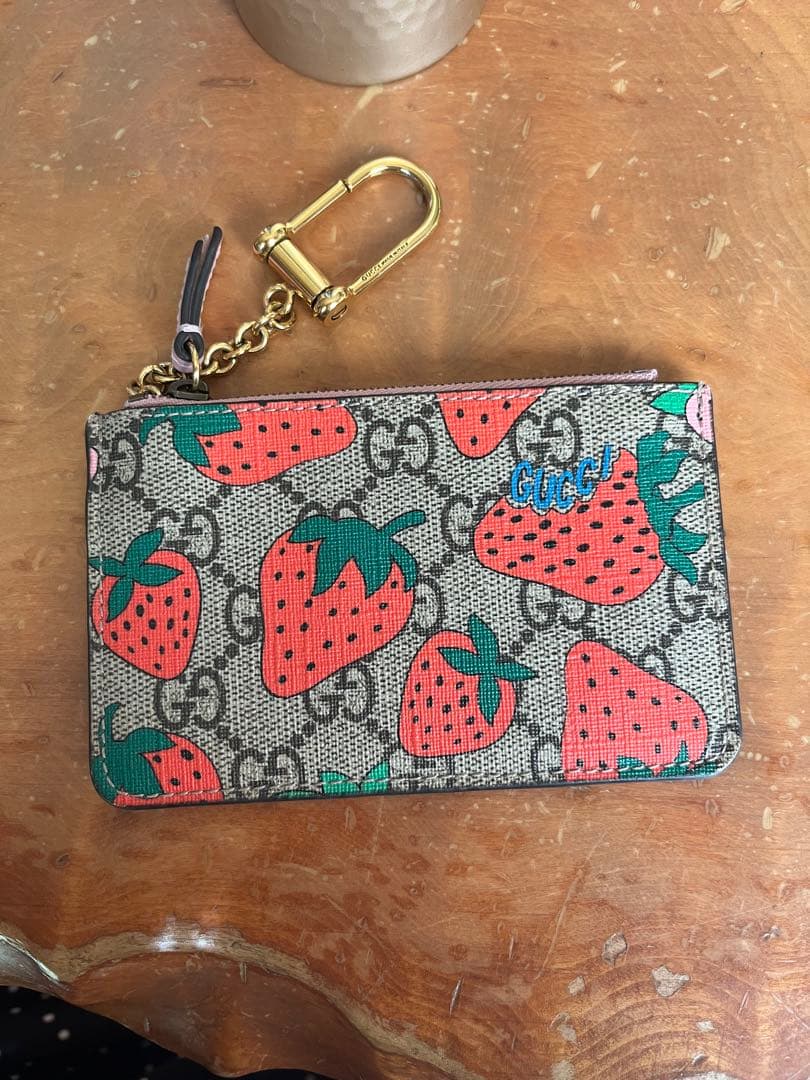 グッチ　いちご　キーケース　箱あり