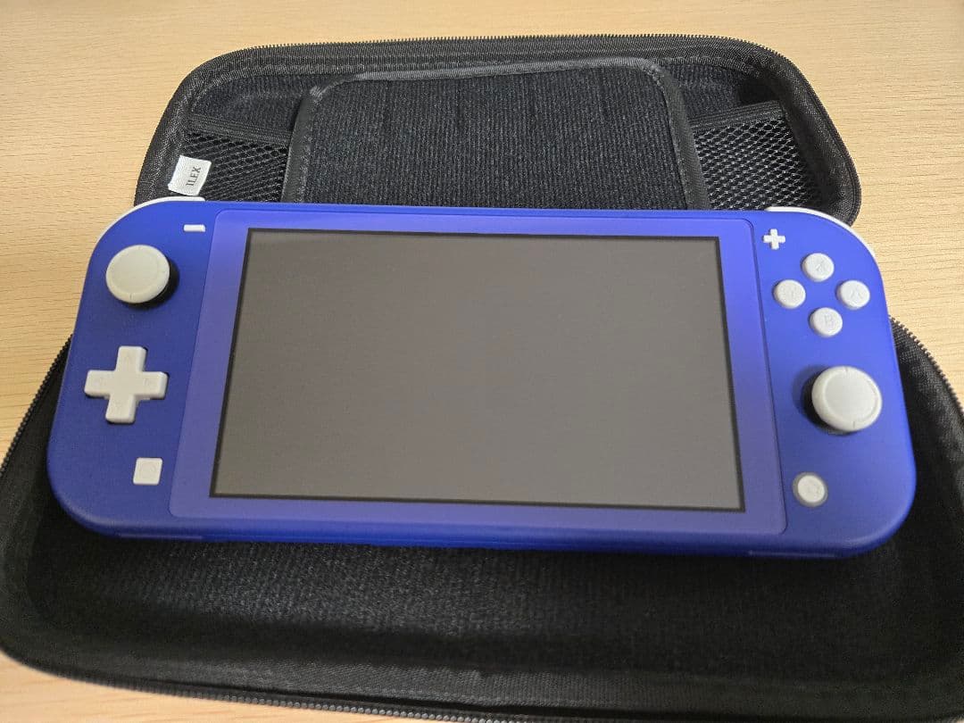 Nintendo Switch Lite 青 本体 充電器 ケース付き