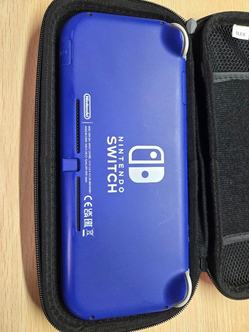 Nintendo Switch Lite 青 本体 充電器 ケース付き