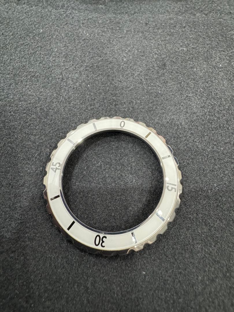 CHANEL J12 38ミリ　白　純正ベゼル