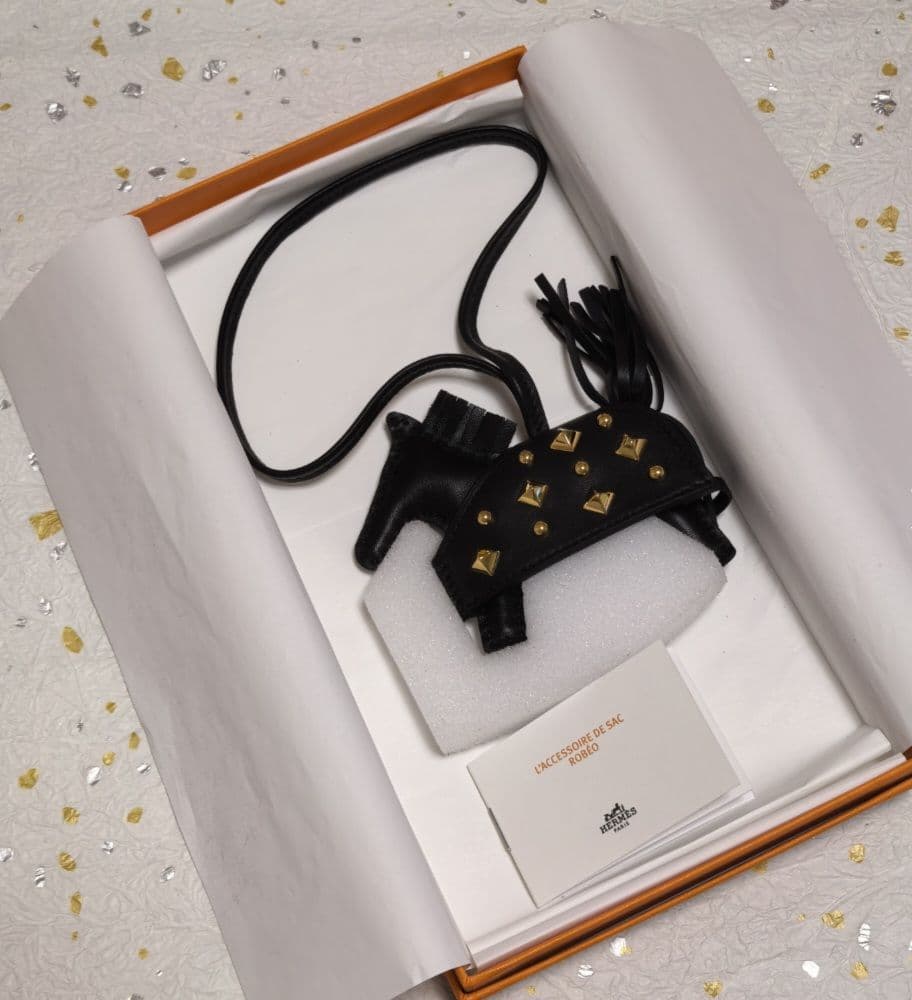 【新品】エルメス ロベオ・ロックPM ゴールドスタッズ チャーム ブラック 黒