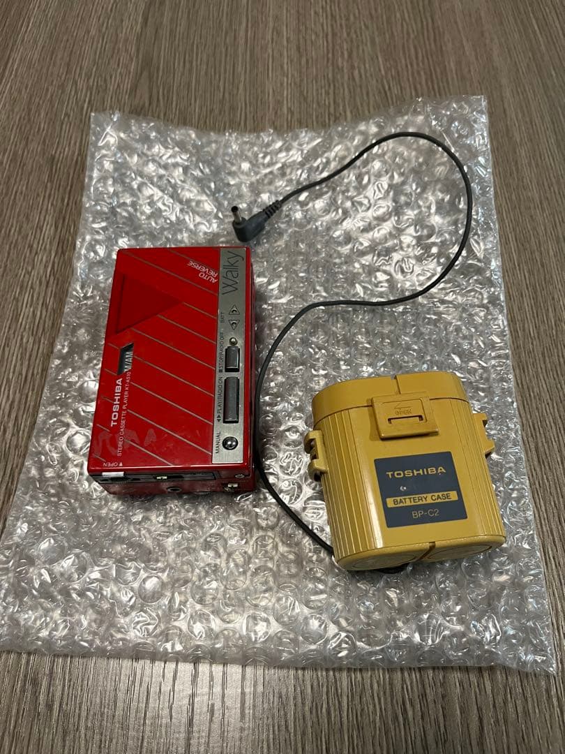 TOSHIBA Walky カセットプレーヤー レッド