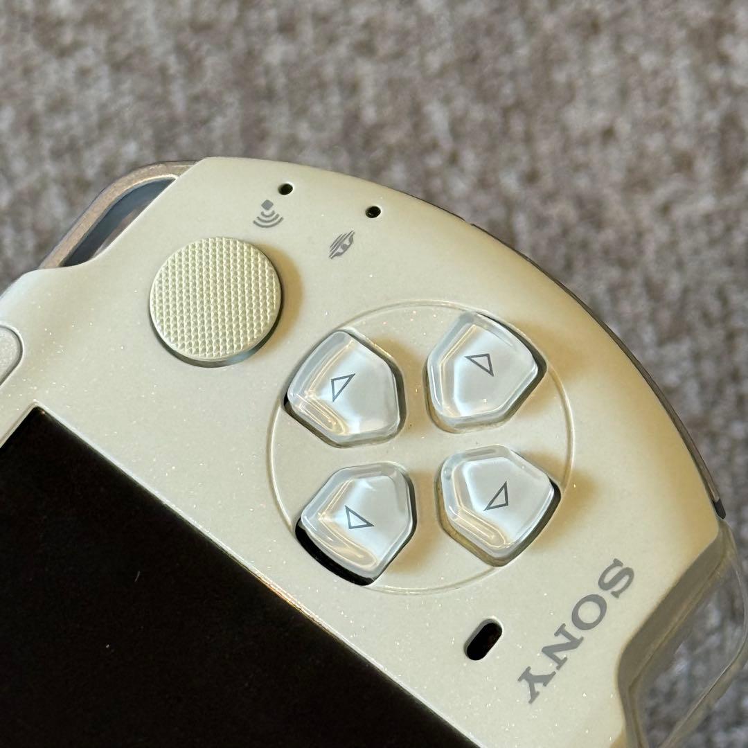 PSP-3000 パールホワイト 箱付き