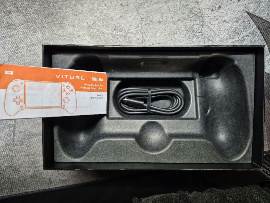 VITURE x 8BitDo 　ゲームコントローラー