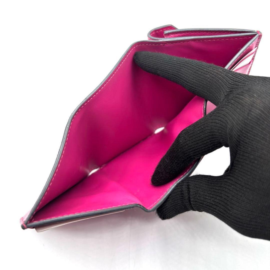 美品 現行 フェンディ 保存箱袋付 FFダイヤモンド バイカラー 三つ折り財布