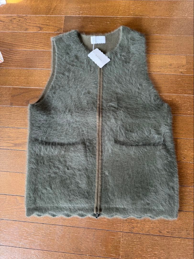 ロージーモンスター　コンコンジップベスト