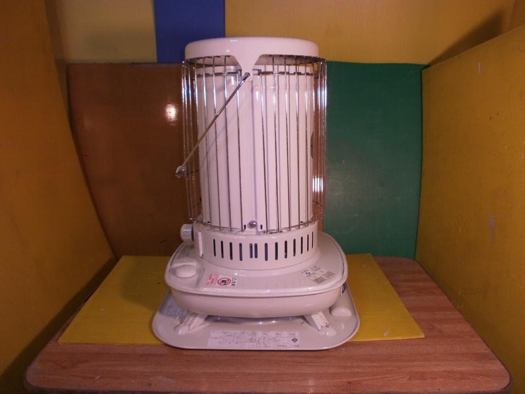 送料無料　　数回使用綺麗、コロナ SL-6６-19　 2019年