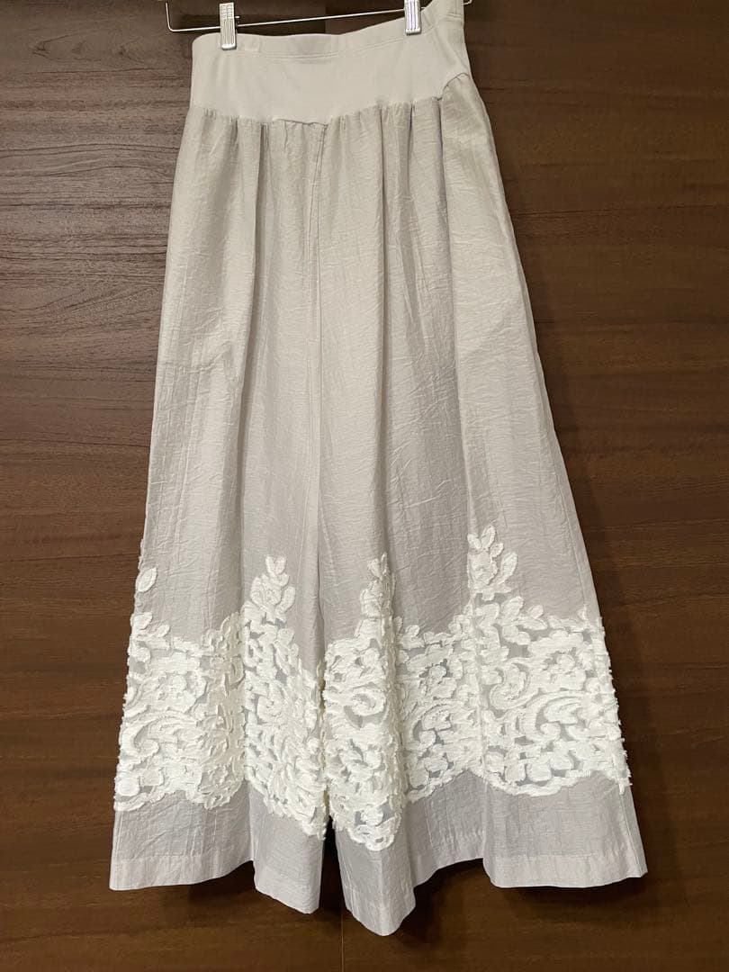 ビアズリー　裾ジャガードサルエルバギー