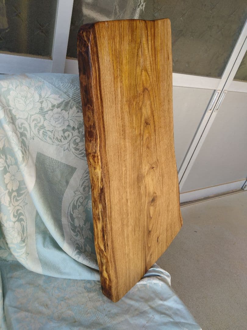 栗のベンチ用板　りゅう❕栗の耳付き天板厚さ約45㎜の迫力満点、木目が綺麗