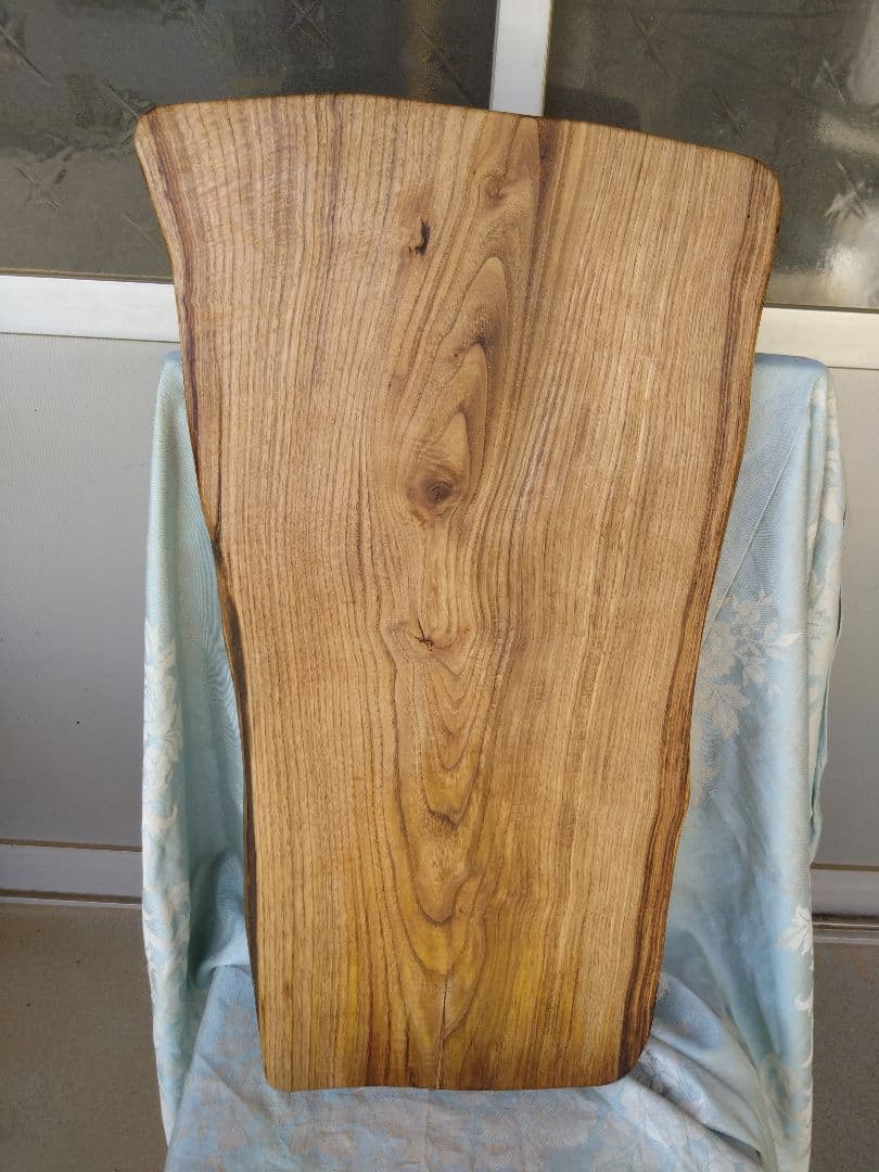 栗のベンチ用板　りゅう❕栗の耳付き天板厚さ約45㎜の迫力満点、木目が綺麗
