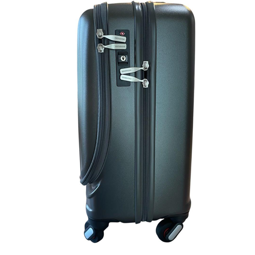 美品　フリクエンター　CLAM ADVANCE 機内持ち込　静音　キャリーケース