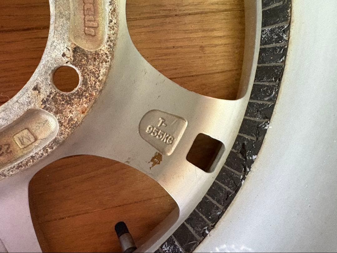 16インチ アルミ ホイール シルバー