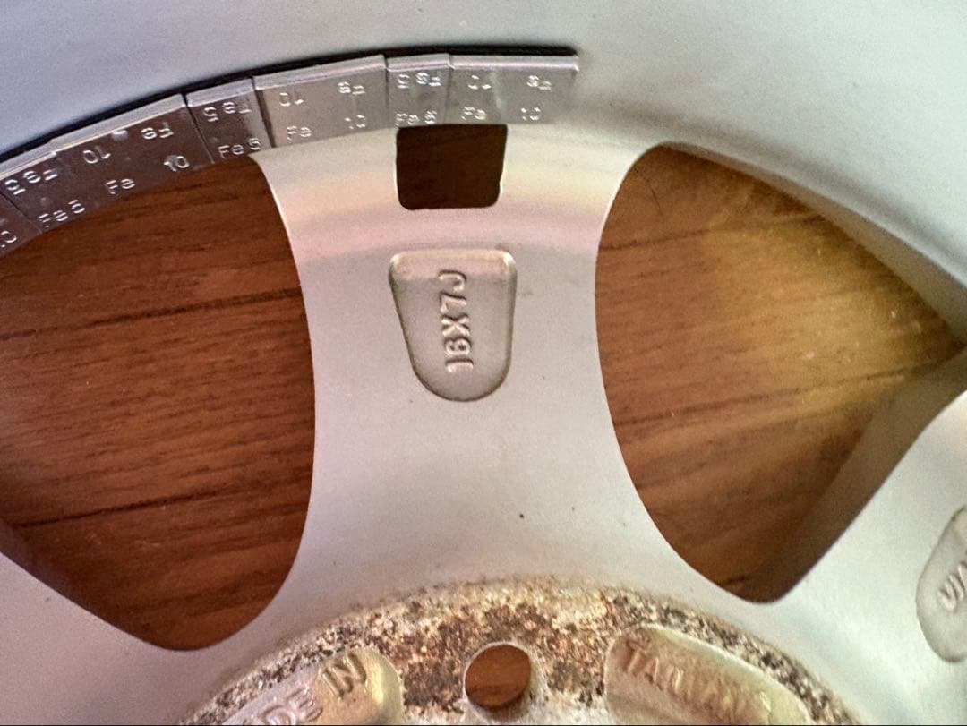 16インチ アルミ ホイール シルバー