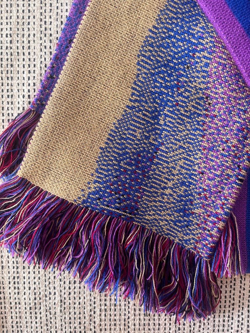 MONTMARTRE NEW YORKフリンジ付きカラフルマフラー